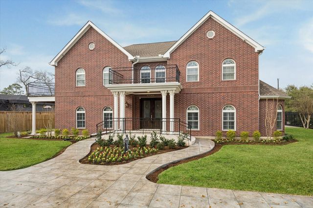 9206 Westview Drive, Houston, TX 77055