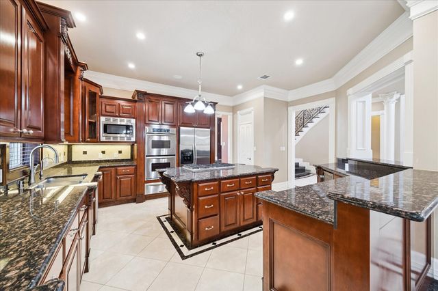 9206 Westview Drive, Houston, TX 77055