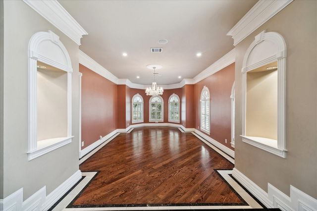 9206 Westview Drive, Houston, TX 77055