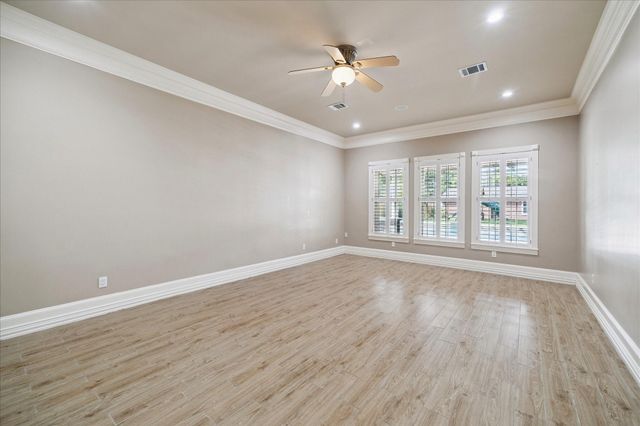 9206 Westview Drive, Houston, TX 77055