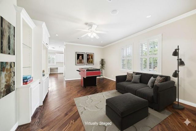 9206 Westview Drive, Houston, TX 77055