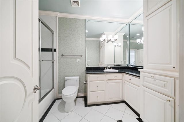 9206 Westview Drive, Houston, TX 77055