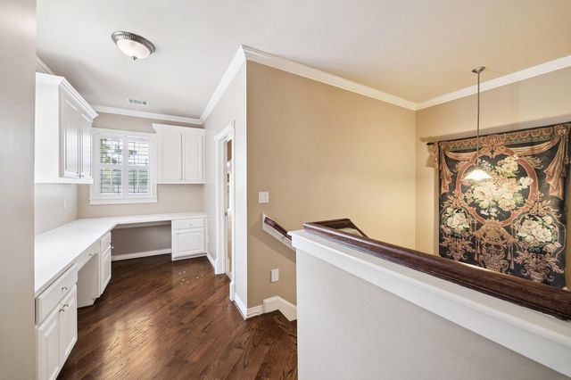 9206 Westview Drive, Houston, TX 77055