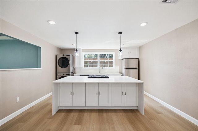 9206 Westview Drive, Houston, TX 77055