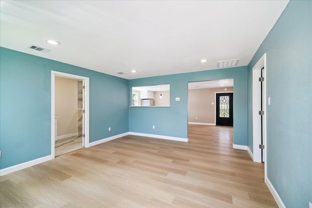 9206 Westview Drive, Houston, TX 77055