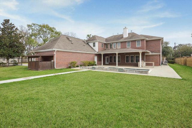 9206 Westview Drive, Houston, TX 77055