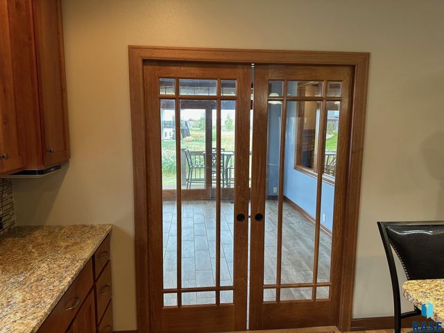 700 E Shadow Creek Ln Lane, Sioux Falls, SD 57108