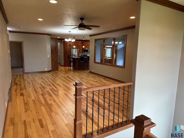 700 E Shadow Creek Ln Lane, Sioux Falls, SD 57108