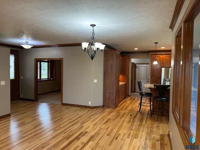 700 E Shadow Creek Ln Lane, Sioux Falls, SD 57108