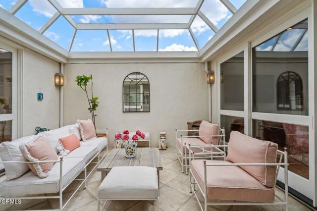 1040 S Orange Grove 1, Pasadena, CA 91105