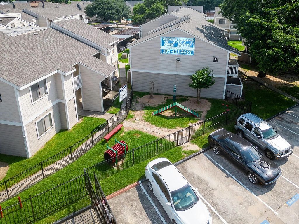 15100 Golden Eagle Drive 1008, Humble, TX 77396