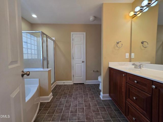 1008 Sarazen Drive, Clayton, NC 27527