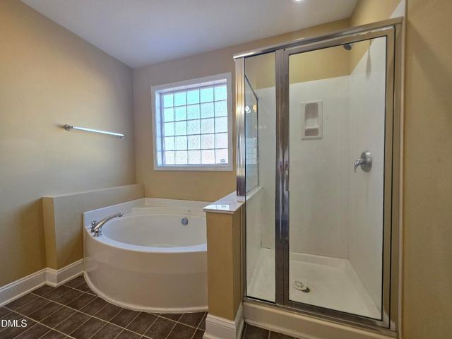 1008 Sarazen Drive, Clayton, NC 27527