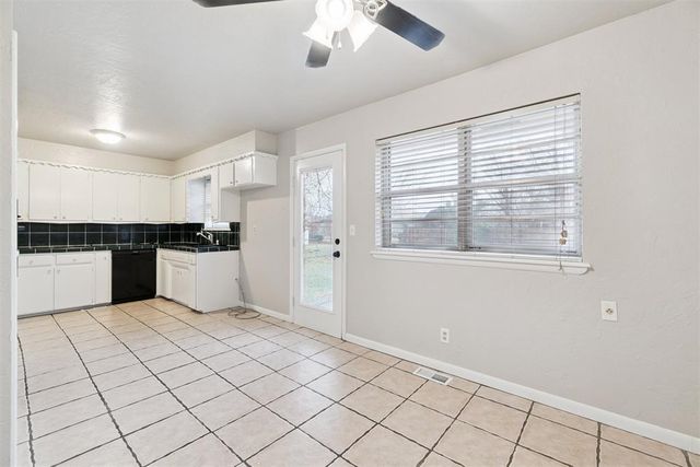 1 Glenda Drive, Yukon, OK 73099