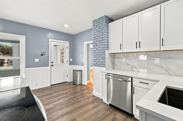 33 Prescott Street, Nashua, NH 03064