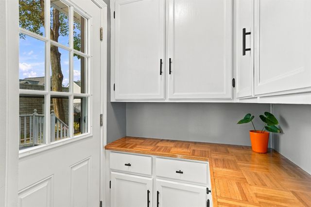 33 Prescott Street, Nashua, NH 03064