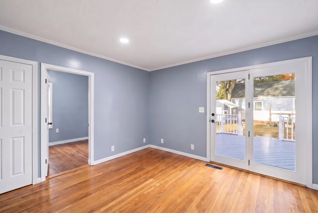 33 Prescott Street, Nashua, NH 03064