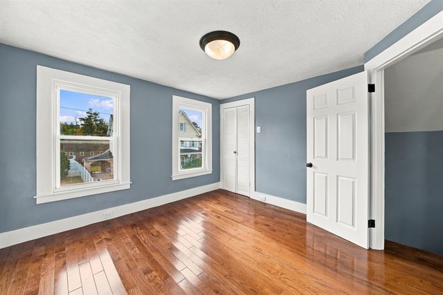 33 Prescott Street, Nashua, NH 03064