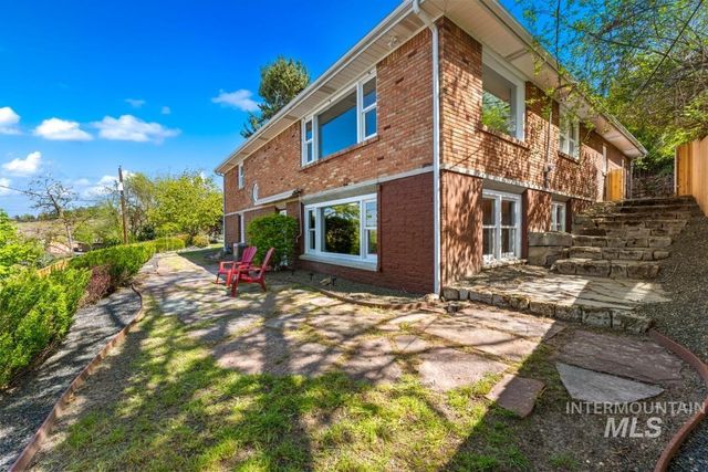 165 W Horizon Dr, Boise, ID 83702