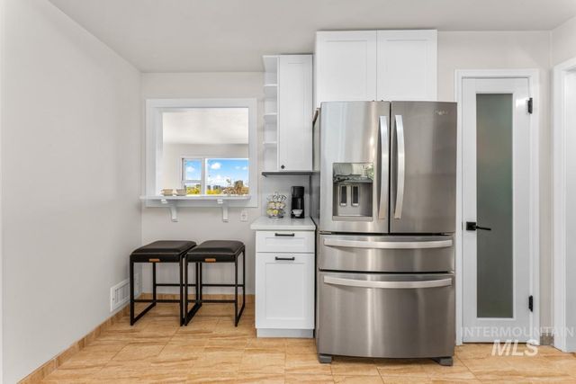 165 W Horizon Dr, Boise, ID 83702