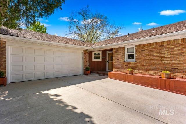 165 W Horizon Dr, Boise, ID 83702