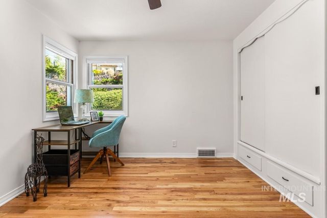 165 W Horizon Dr, Boise, ID 83702