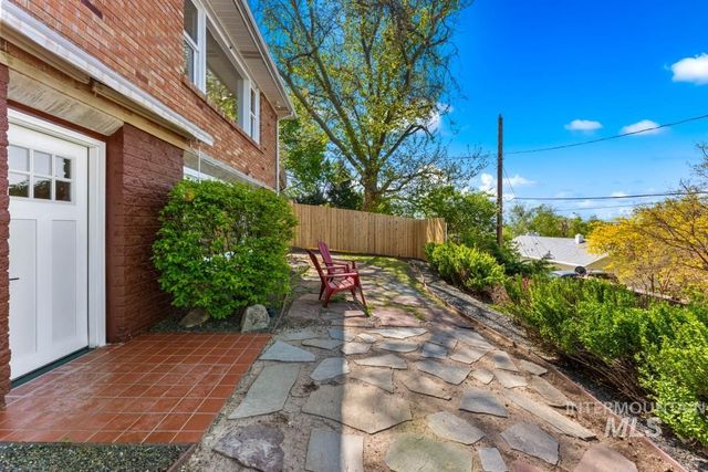 165 W Horizon Dr, Boise, ID 83702