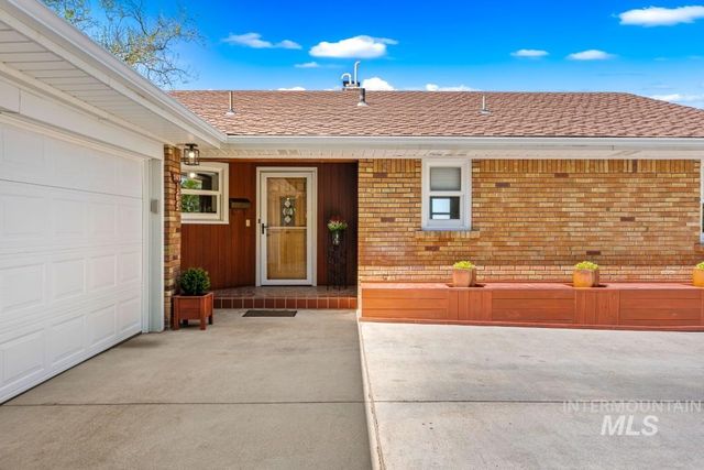 165 W Horizon Dr, Boise, ID 83702