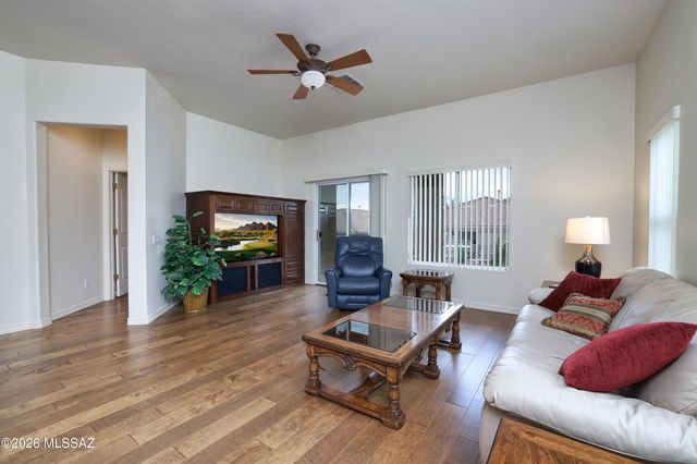 13575 N Holly Grape Drive, Marana, AZ 85658