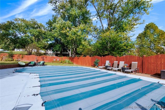 111 Trimingham Road, New Albany, IN 47150