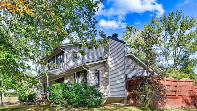 111 Trimingham Road, New Albany, IN 47150