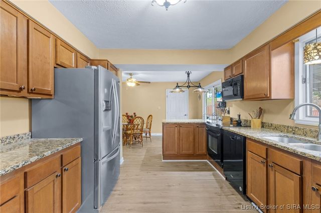 111 Trimingham Road, New Albany, IN 47150