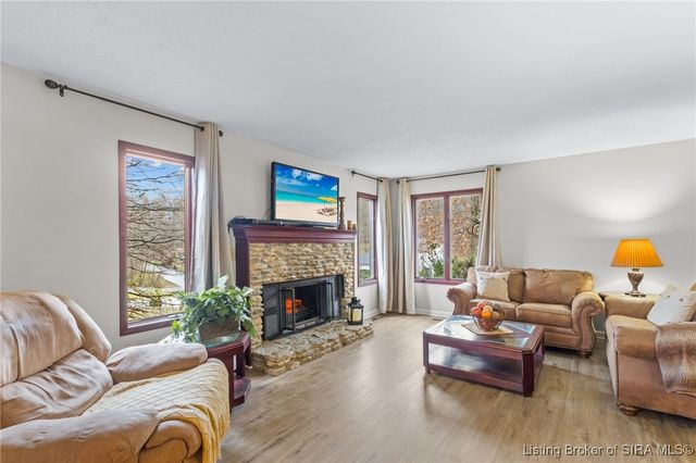 111 Trimingham Road, New Albany, IN 47150