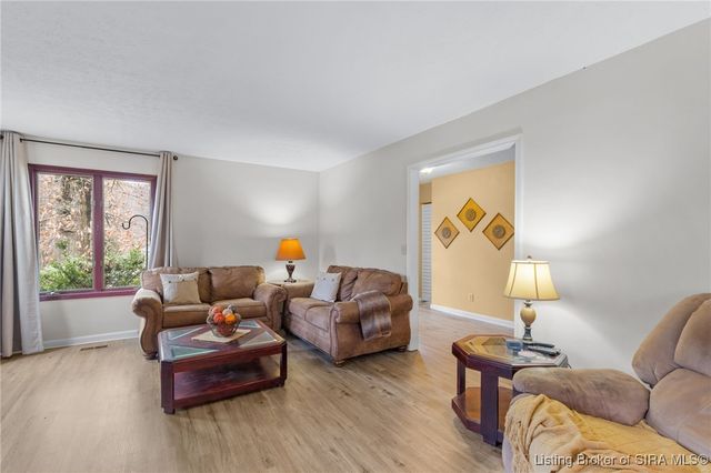 111 Trimingham Road, New Albany, IN 47150