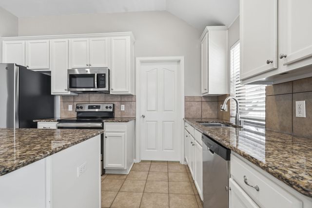 636 Brooks Street, Crowley, TX 76036