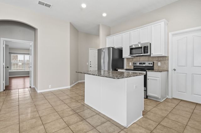 636 Brooks Street, Crowley, TX 76036