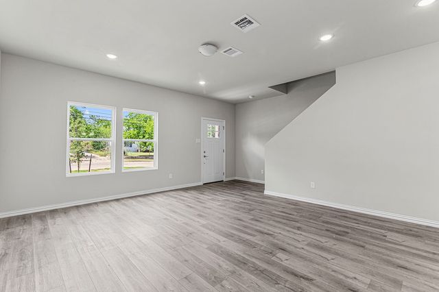 3125 N Lumber Street, Fort Worth, TX 76112