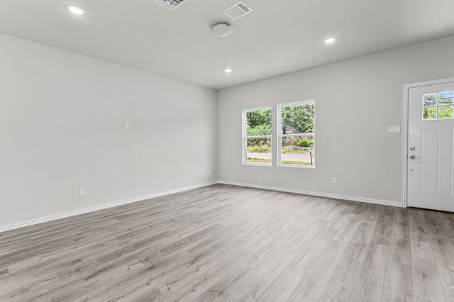 3125 N Lumber Street, Fort Worth, TX 76112