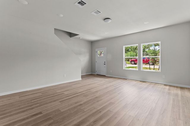 3125 N Lumber Street, Fort Worth, TX 76112
