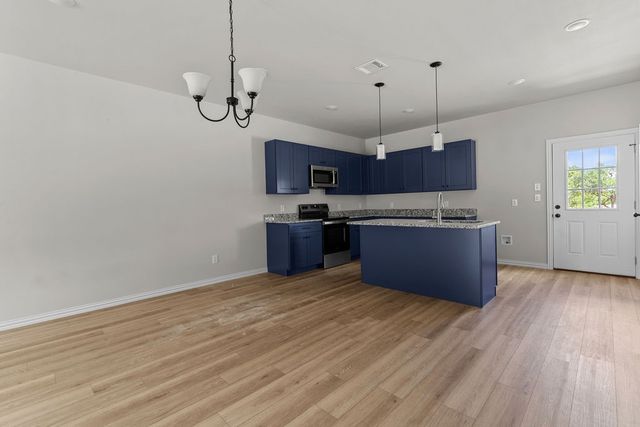3125 N Lumber Street, Fort Worth, TX 76112