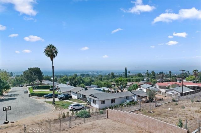 5608 Via Escalante, Jurupa Valley, CA 92509