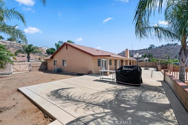 5608 Via Escalante, Jurupa Valley, CA 92509