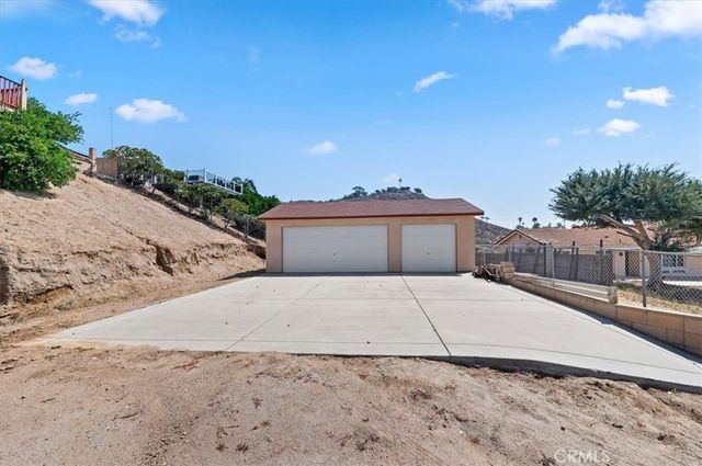 5608 Via Escalante, Jurupa Valley, CA 92509