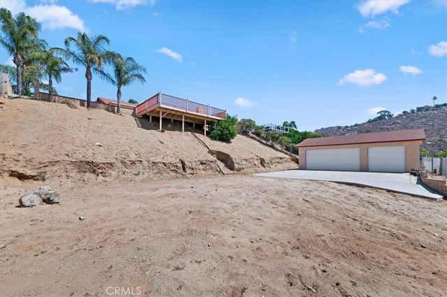 5608 Via Escalante, Jurupa Valley, CA 92509