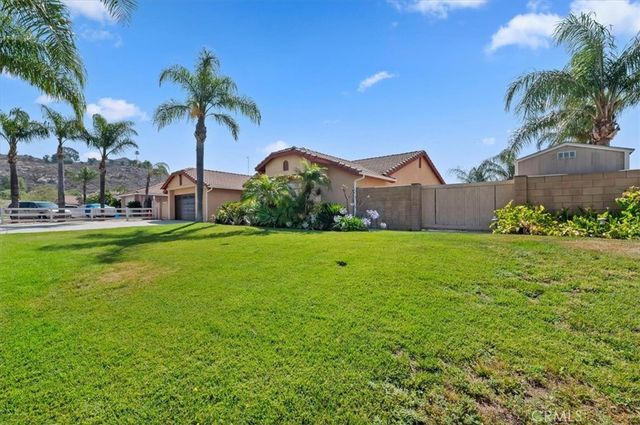 5608 Via Escalante, Jurupa Valley, CA 92509