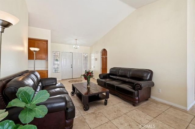 5608 Via Escalante, Jurupa Valley, CA 92509