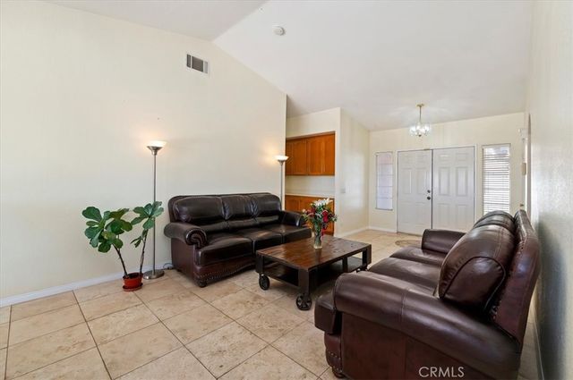 5608 Via Escalante, Jurupa Valley, CA 92509