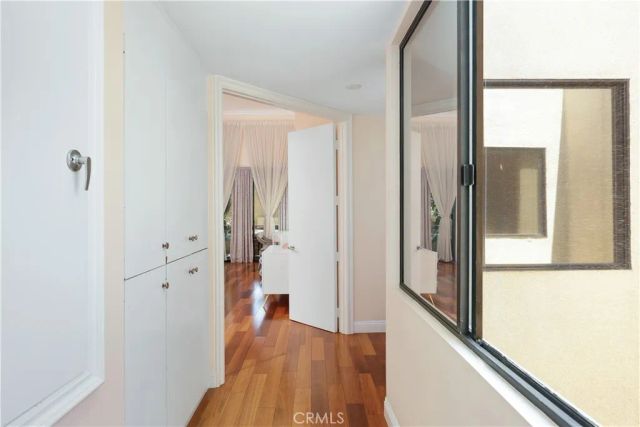 2235 Century Hill, Los Angeles, CA 90067