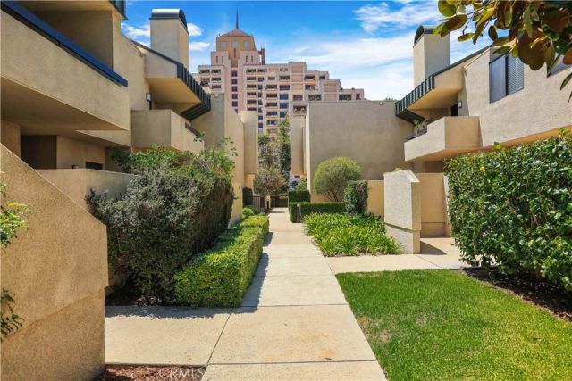 2235 Century Hill, Los Angeles, CA 90067