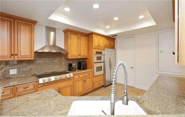 2235 Century Hill, Los Angeles, CA 90067